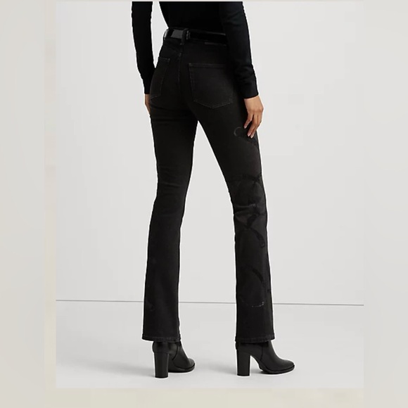 AUTHENTICATED
Belting-Print High-Rise Boot Jean
Lauren - Picture 3 of 15